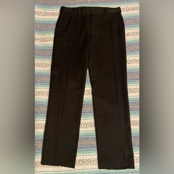 Van Heusen Traveler Black Slacks 34/34 - Picture 1 of 7